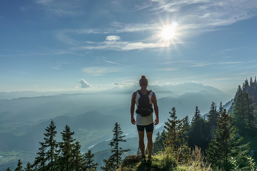 Alone with the Peaks : The Ultimate Guide to Solo Mountain Travel